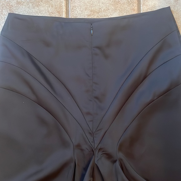 Fantastic black skirt - Picture 4 of 8